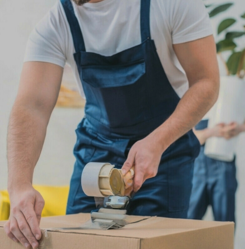 Упаковка вещей в коробки Упаковка вещей в коробки